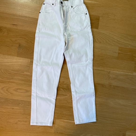 Liz Claiborne White Jeans Like New Slim Fit Size OR - Picture 5 of 10